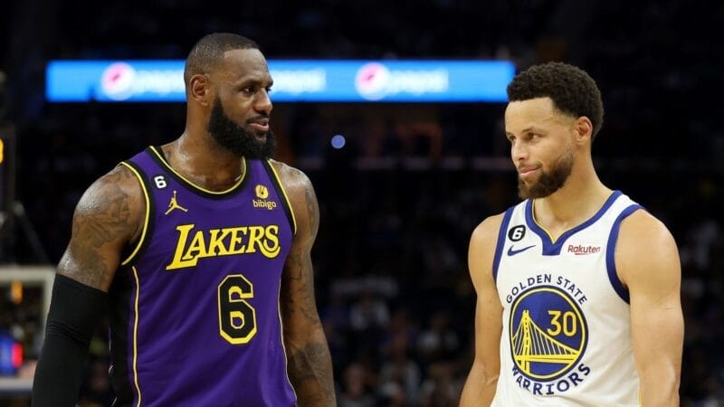 LeBron James không thể sát cánh với Stephen Curry