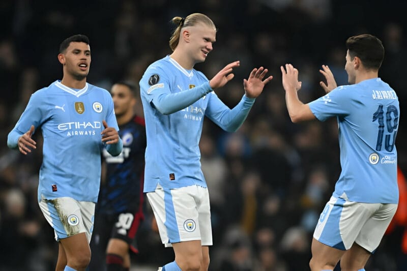 Man City dễ dàng xuyên phá khung thành của Copenhagen.