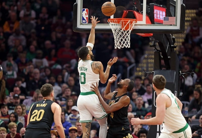 Trước khi thua Cavaliers, Celtics đã có 11 chiến thắng liên tiếp