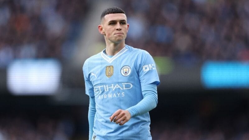 Man City sẵn sàng trao hợp đồng khủng cho Phil Foden.