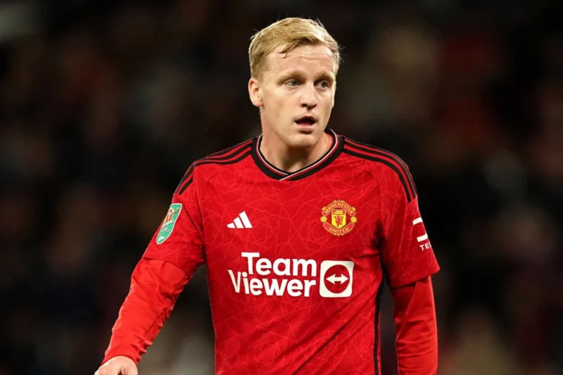 Donny van de Beek sẽ bị trả về Man United.