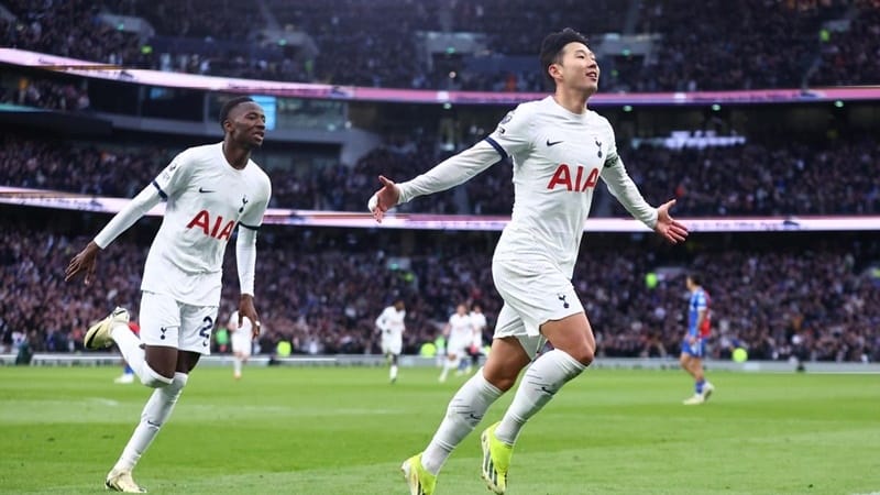 Tottenham vừa ngược dòng vượt qua Palace.