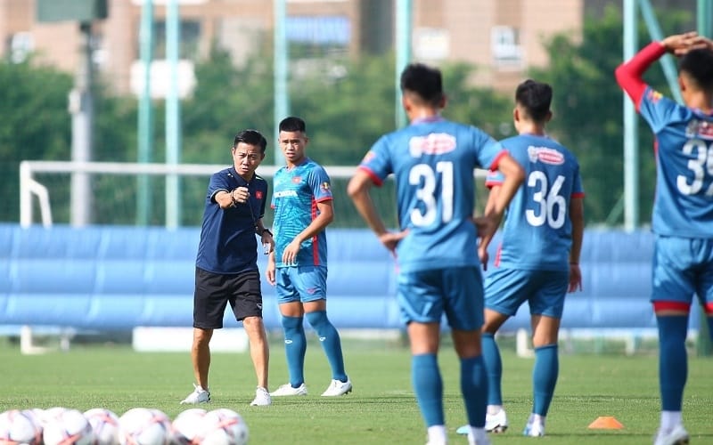 HLV Hoàng Anh Tuấn là người thay thế ông Philippe Troussier tại U23 Việt Nam (Ảnh: VFF).