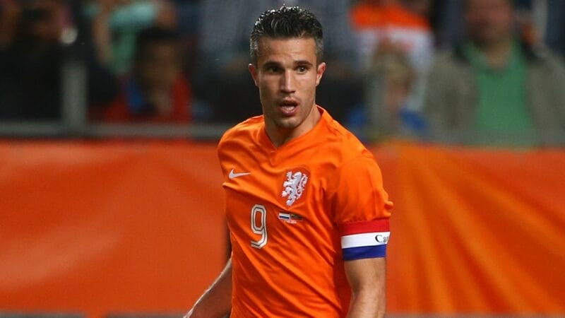 Persie là cầu thủ ghi nhiều bàn nhất