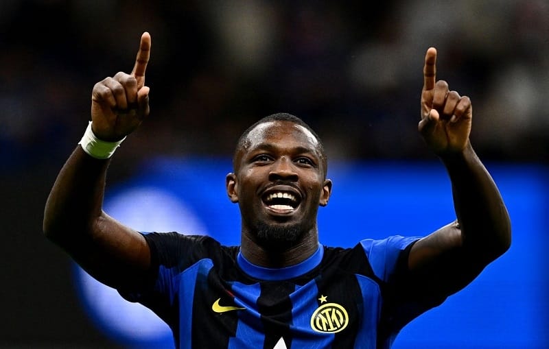 Thuram giúp Inter Milan có bàn mở tỷ số.