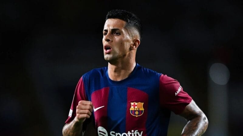 Cancelo sẽ hết hợp đồng với Barca vào cuối mùa