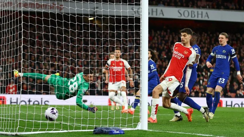 Arsenal dễ dàng hủy diệt Chelsea.