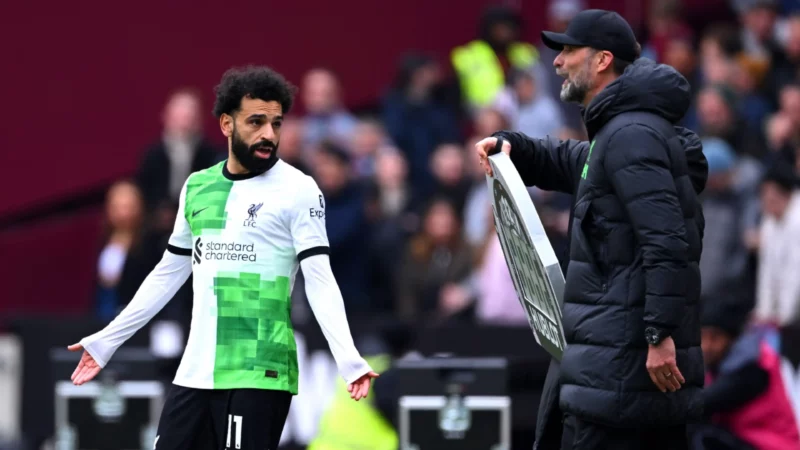 Khoảnh khắc Salah và Klopp cãi nhau