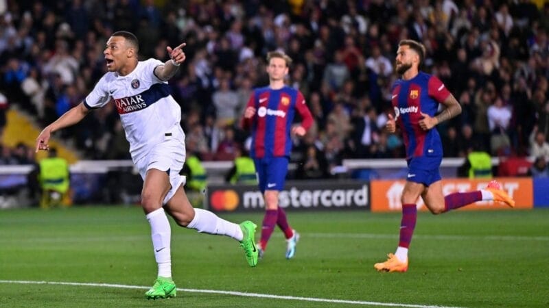 Mbappe tỏa sáng trước Barcelona tại Champions League.