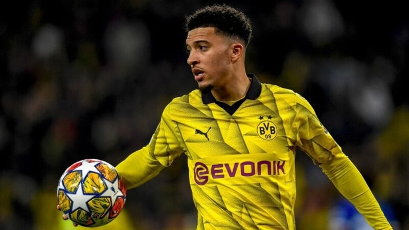 Jadon Sancho có vẻ thoải mái hơn khi trở lại Dortmund