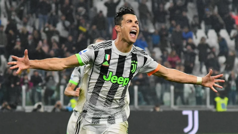 Cristiano Ronaldo khoác áo Juventus trong vòng 3 mùa giải.