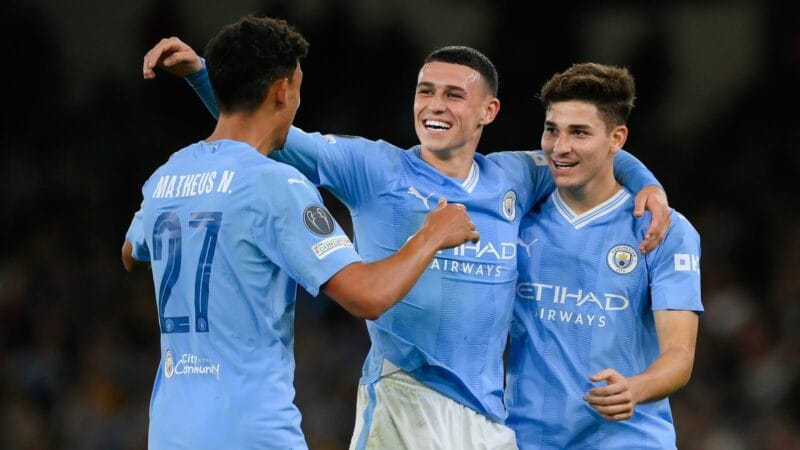 Man City được dự báo thắng dễ dàng.