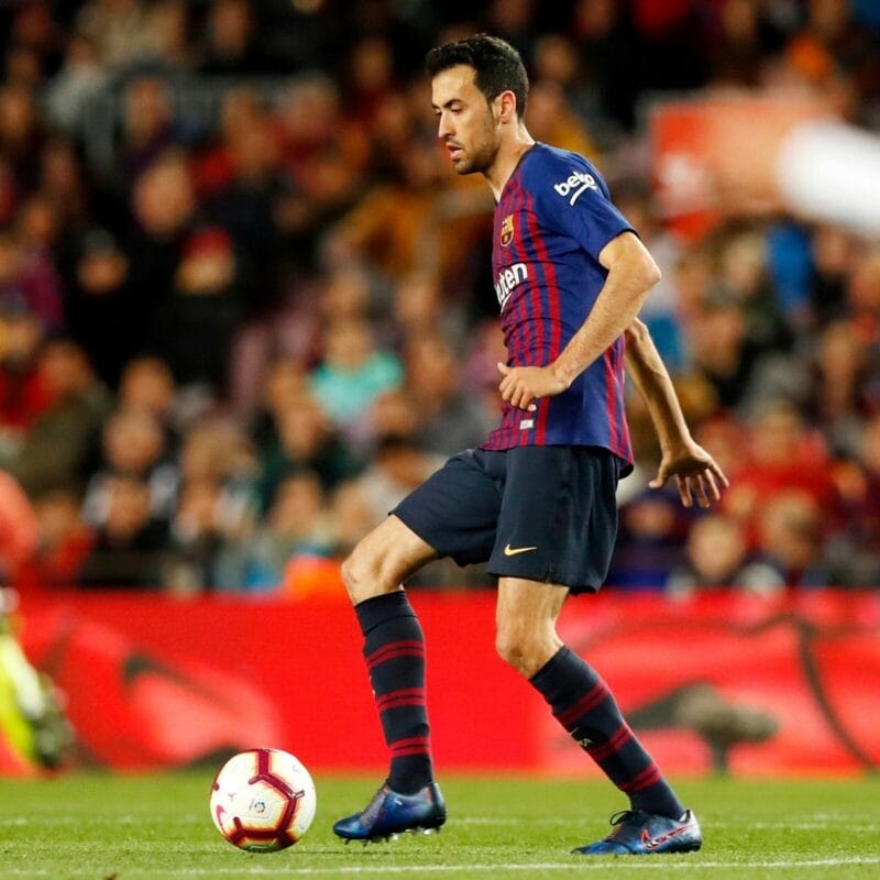 Busquets là tiền vệ kiến thiết lùi sâu đẳng cấp nhất nhiều năm qua.