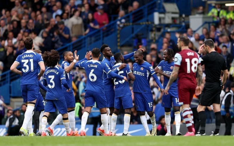 Hàng công Chelsea chơi thăng hoa.