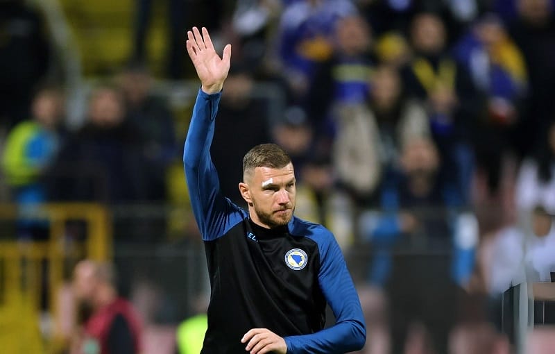 Edin Dzeko vẫn là đầu tàu của ĐT Bosnia.