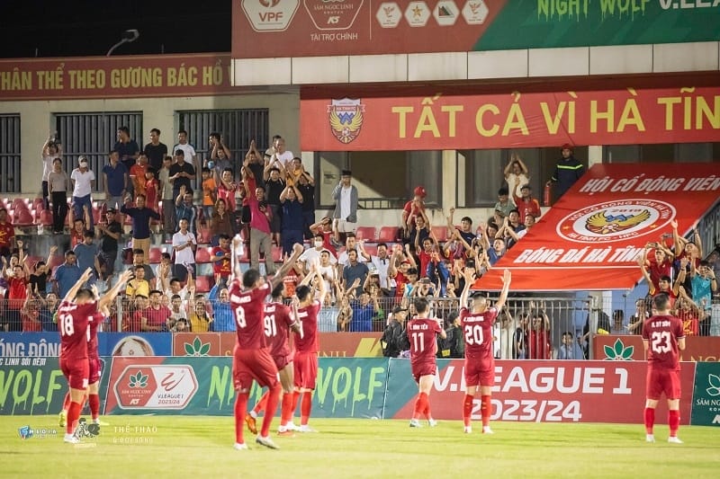 Hà Tĩnh đang chật vật đua trụ hạng (Ảnh: Hong Linh Ha Tinh FC).