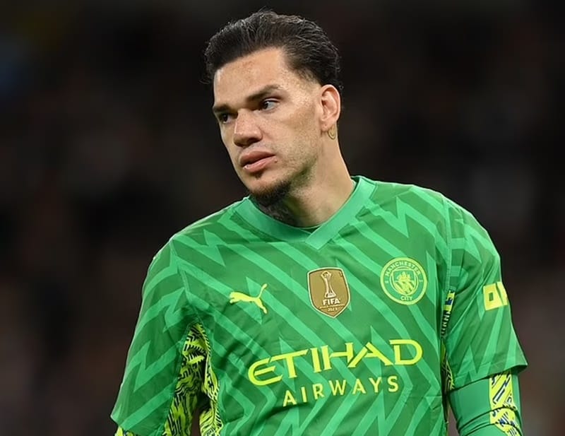 Ederson có thể rời Man City.