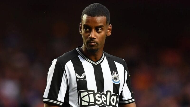 Alexander Isak đang là trụ cột của Newcastle