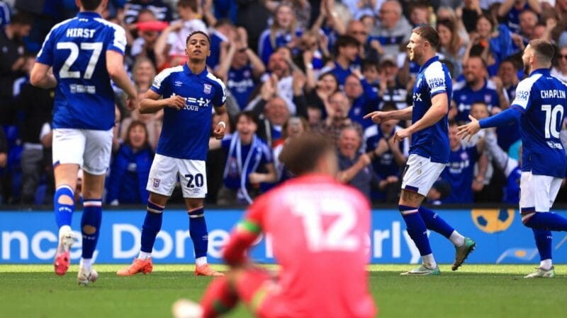 Ipswich Town đã có màn thăng hạng Premier League ngoạn mục thế nào?