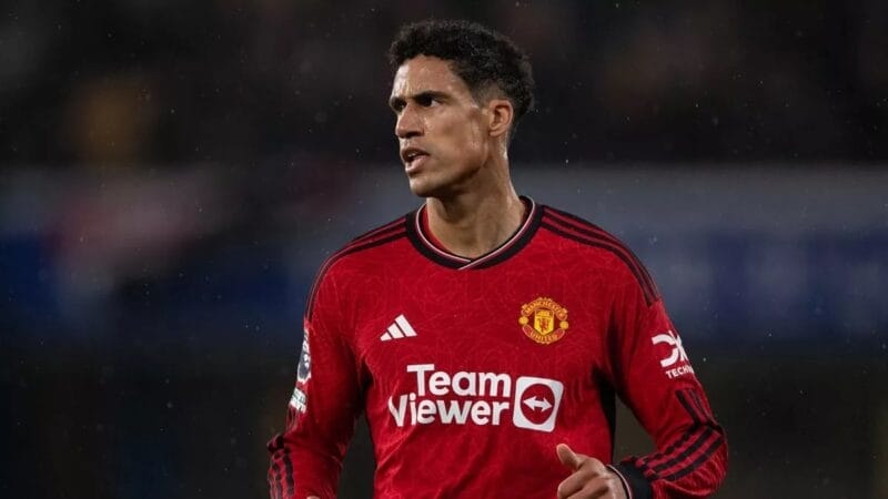 Real Madrid từ chối tái hợp Raphael Varane