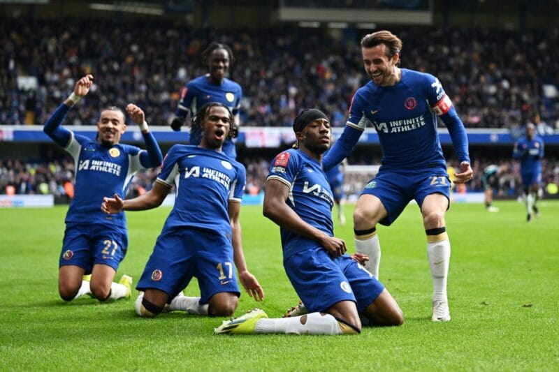 Chelsea sẽ gặp nhiều thách thức trước Chim mòng biển.