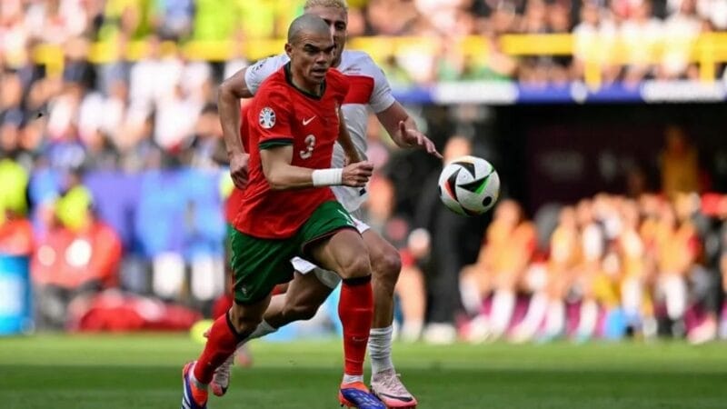 Pepe là cầu thủ lớn tuổi nhất ở Euro 2024