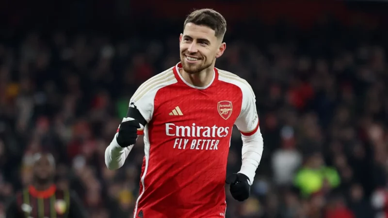 Jorginho chỉ thỉnh thoảng ra sân từ ghế dự bị ở Arsenal