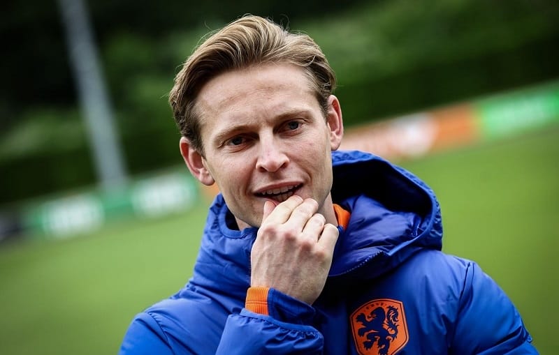 Frenkie de Jong vẫn chưa bình phục chấn thương.