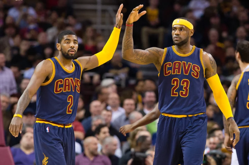 LeBron từng sát cánh cùng Kyrie