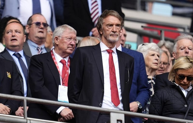 Nice không thể bán cầu thủ cho Man United vì đều thuộc sở hữu của Sir Jim Ratcliffe.