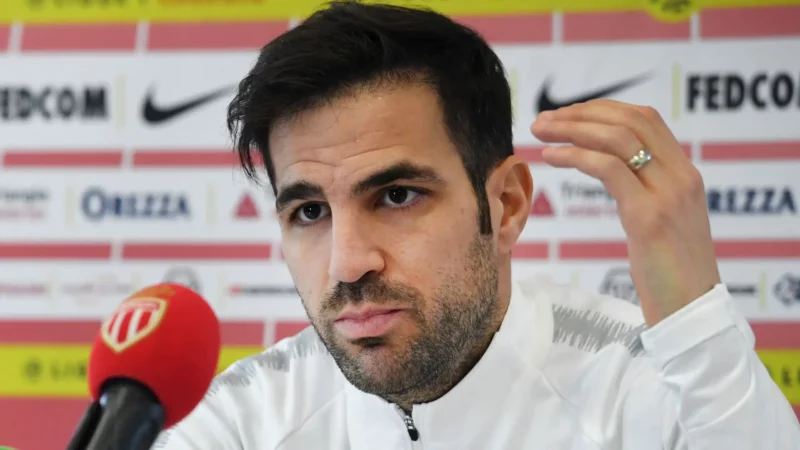 Fabregas cho rằng có gì đó không ổn ở Man Utd