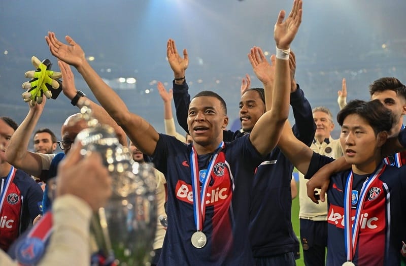 Kylian Mbappe đã nói lời chia tay với PSG.