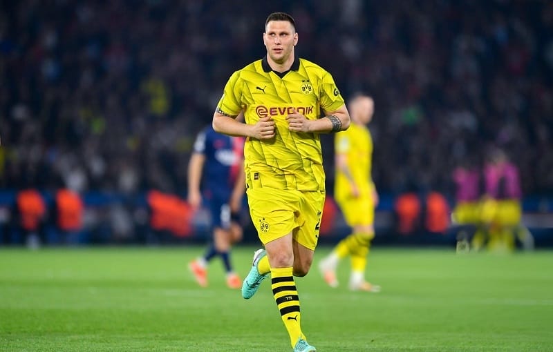 Niklas Sule không đóng góp nhiều cho Dortmund mùa vừa qua.