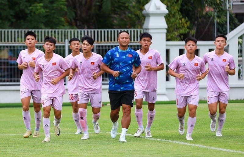 U16 Việt Nam ghi 15 bàn ở trận ra quân, HLV Trần Minh Chiến vẫn yêu cầu tập dứt điểm