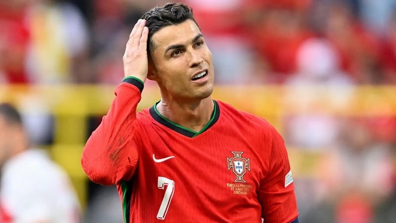 Rõ chuyện Ronaldo có đá chính trước Georgia hay không