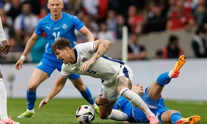 Anh 0-1 Iceland, John Stones