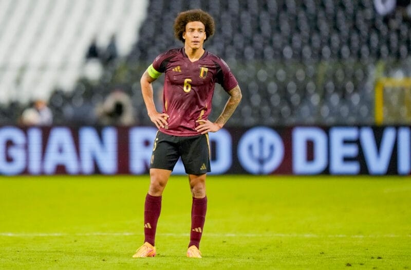 Tuyển Bỉ nhận tin dữ về Axel Witsel trước trận ra quân.