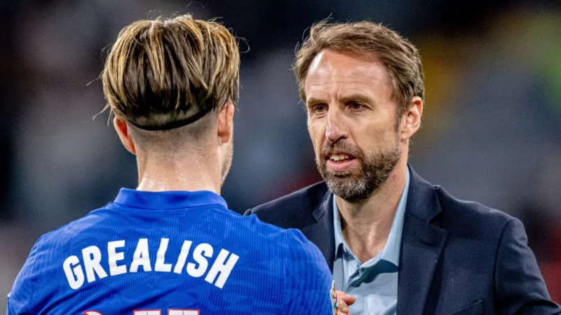 Grealish rất khó thuyết phục HLV Southgate với phong độ như hiện tại