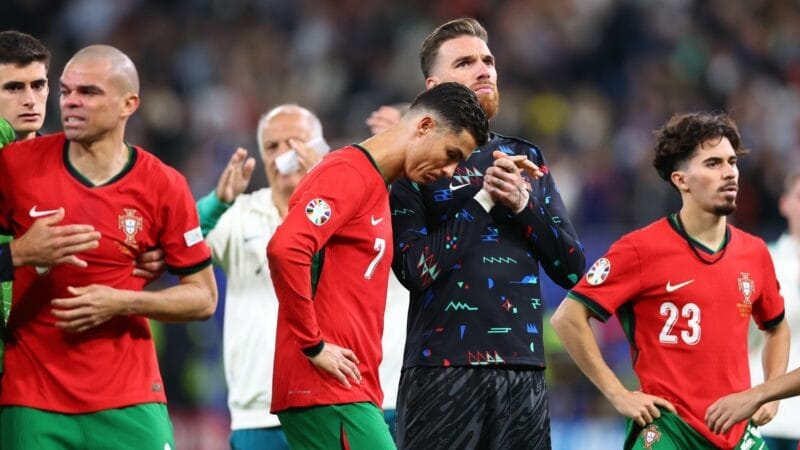 Ronaldo kết thúc hành trình tại Euro