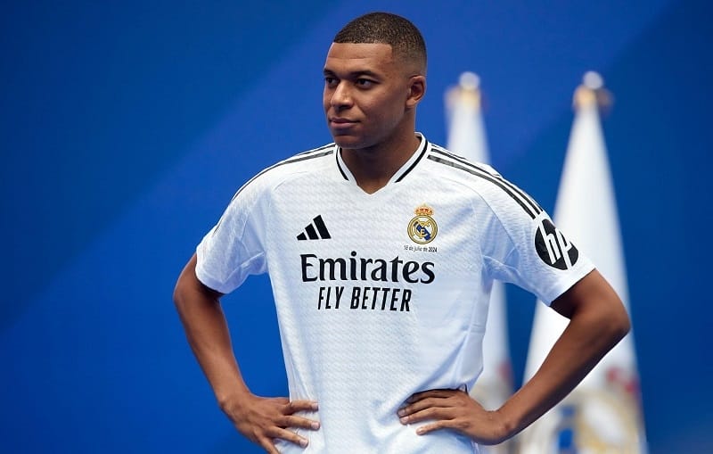 Real Madrid chiêu mộ Kylian Mbappe mà không mất phí chuyển nhượng.