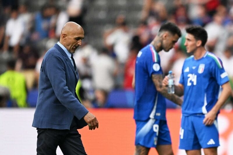 HLV Spalletti có mùa bóng thất vọng cùng cực 