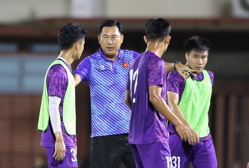 U19 Việt Nam lâm vào thế khó 