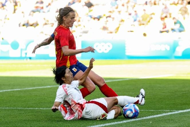 Olympic nữ Tây Ban Nha nắm lợi thế lớn