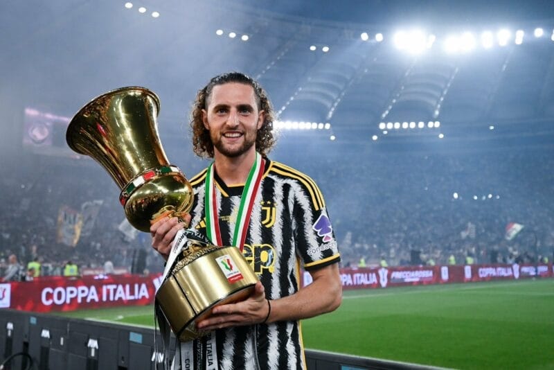 Adrien Rabiot đã chia tay Juventus.