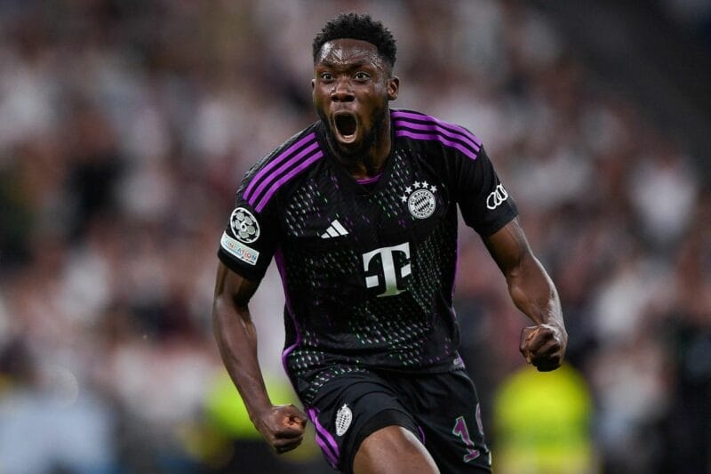 Alphonso Davies chưa tới Real Madrid vào năm nay.