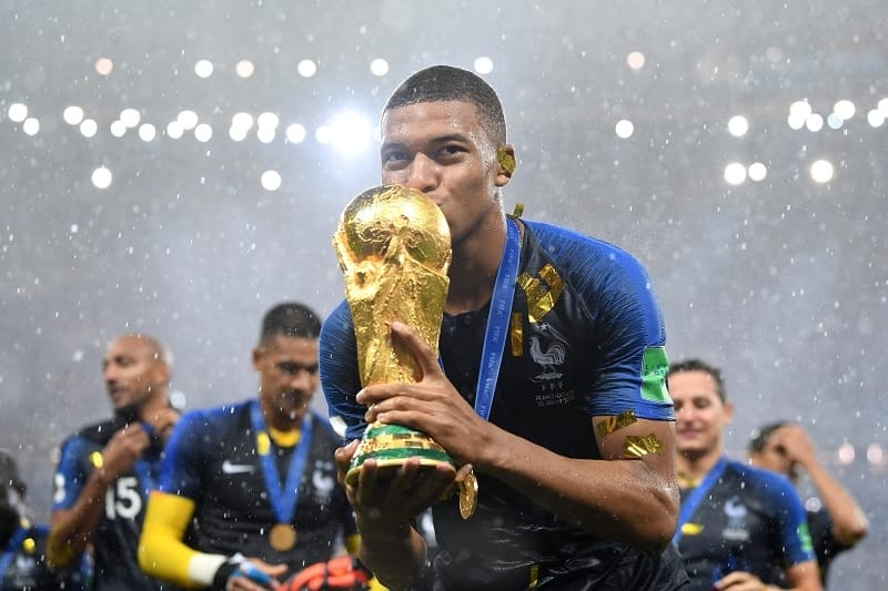 Mbappe cùng tuyển Pháp vô địch World Cup 2018