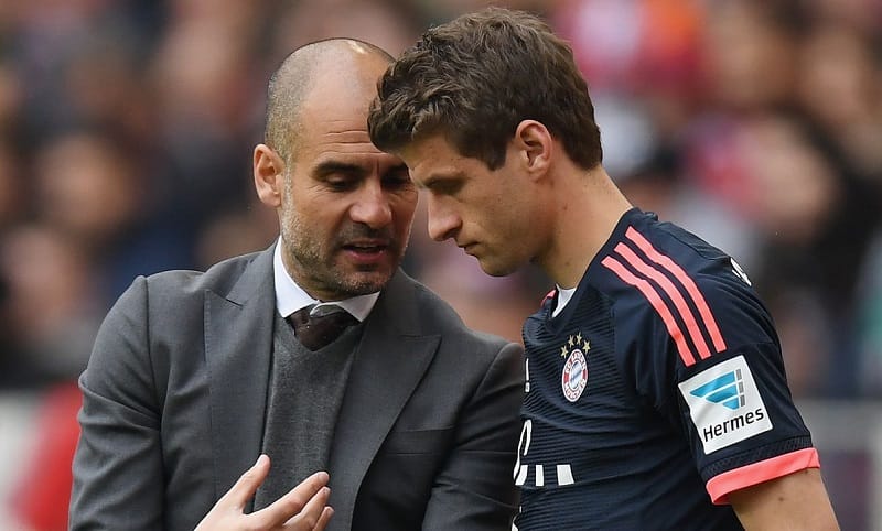 Muller nghe chỉ đạo từ HLV Guardiola