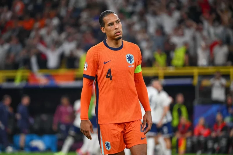 Van Dijk không loại trừ khả năng giã từ ĐT Hà Lan.