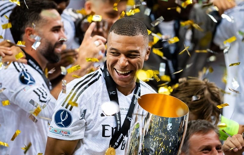 Chủ tịch Perez lập tức ‘cảnh báo’ Mbappe sau màn ra mắt đại thành công