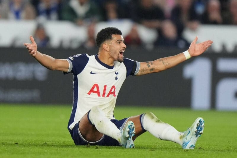 Solanke bỏ lỡ trận đấu đầu tiên trên sân nhà cho Tottenham 